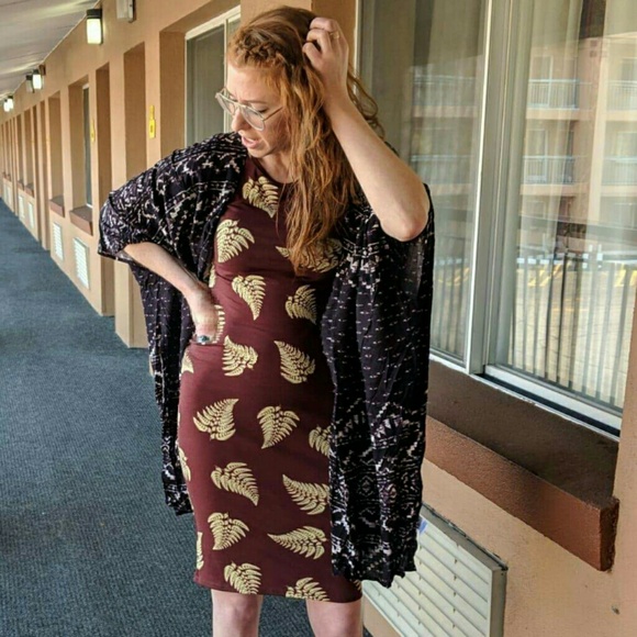 Lularoe Julia - Picture 5 of 5